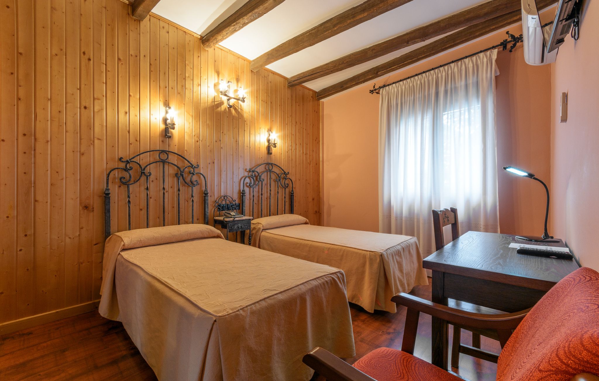 double or twin room | 1 bedroom, desk, laptop workspace, free wifi