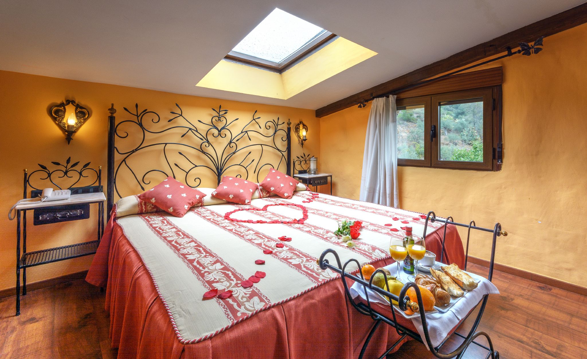 책상, 노트북 작업 공간, 무료 WiFi, 침대 시트