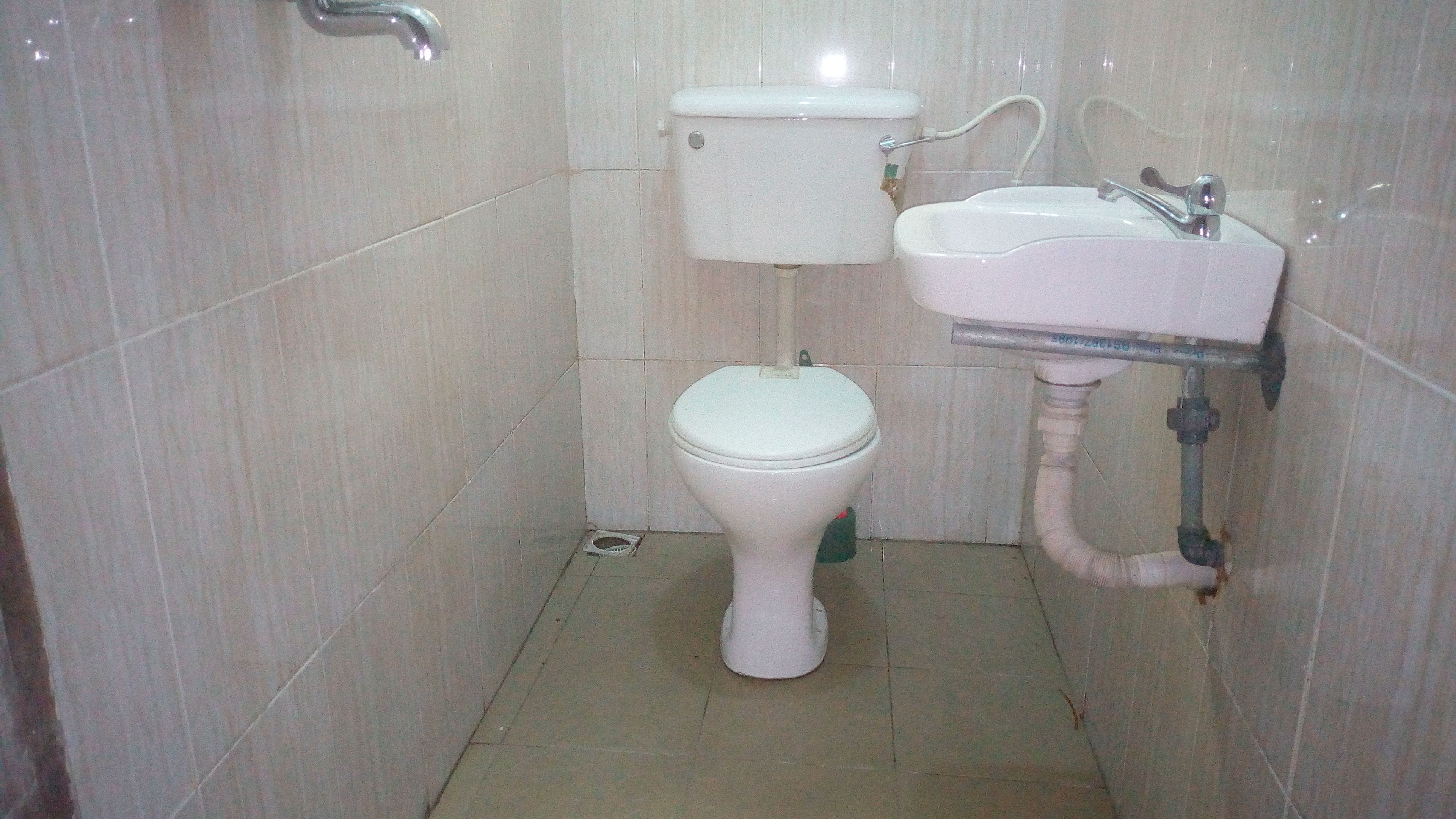 Quarto luxo | Banheiro | Chuveiro, chuveiro com efeito de chuva, produtos de toalete grátis 