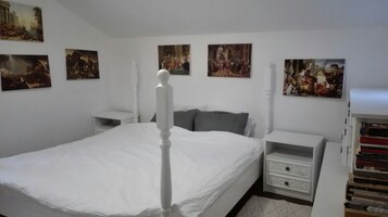 1 多间卧室、迷你吧、办公桌、隔音