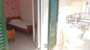 Habitación económica | Ropa de cama hipoalergénica y wifi gratis