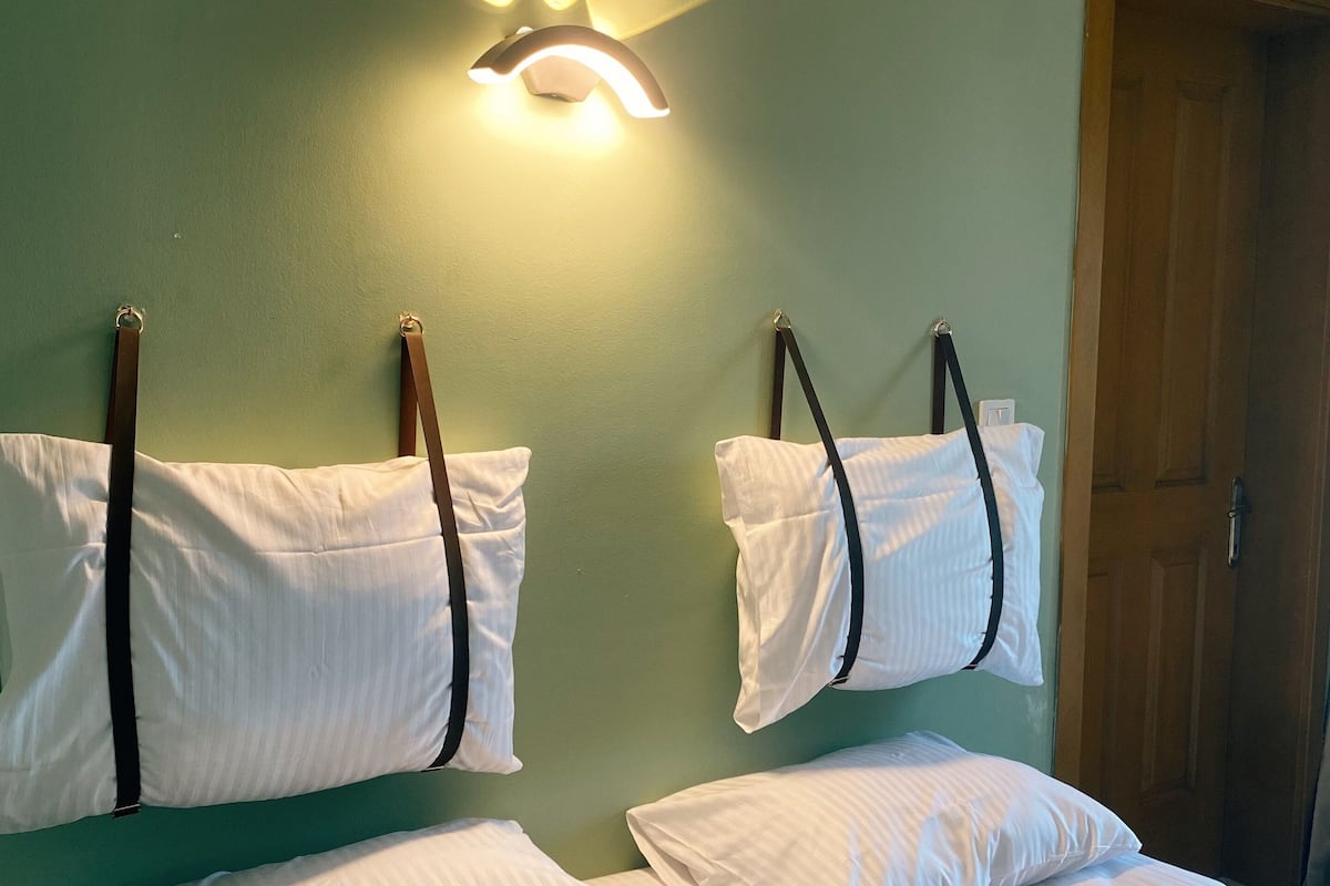 Standard-Doppel- oder -Zweibettzimmer | Minibar (mit einigen kostenlosen Artikeln), individuell dekoriert