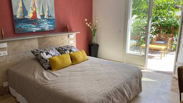 Habitación Confort | 1 dormitorio, minibar, wifi gratis y ropa de cama