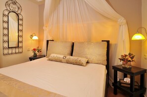 Suite | Työpöytä, pimennysverhot, silitysrauta/-lauta, ilmainen Wi-Fi