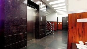 Interior - Hotel Anand Lok Inn Mahipalpur, IGI Delhi Airport (New Delhi)