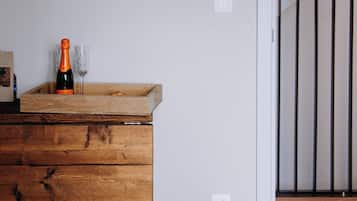 Bureau, espace de travail pour ordinateur portable