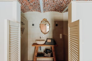 Deluxe Double Room (Pinot Noir) | Desk, laptop workspace, soundproofing, WiFi (free) - B&B Casa Cava (Dendermonde)