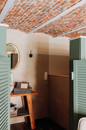 Deluxe Triple Room (Pinot Blanc) | Desk, laptop workspace, soundproofing, WiFi (free) - B&B Casa Cava (Dendermonde)