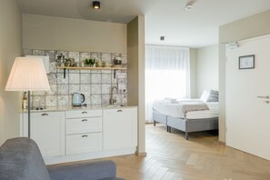 Studio, 1 chambre, balcon | Cuisine privée