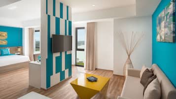 Studio có tầm nhìn toàn cảnh, 1 giường cỡ king | Bộ đồ giường cao cấp, chăn bông, nệm có lớp đệm bông, minibar