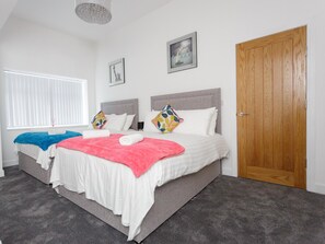 Deluxe Apartment, Private Bathroom (Occupancy 5) | Miscellaneous - Live in Leeds Greenhill Bungalows (Leeds)