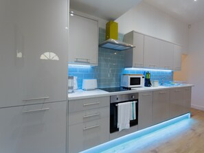 Appartamento Deluxe, bagno privato (Occupancy 5) | Cucina condivisa
