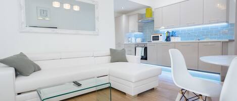 Appartement Deluxe, salle de bains privée (Occupancy 5) | Bar lounge