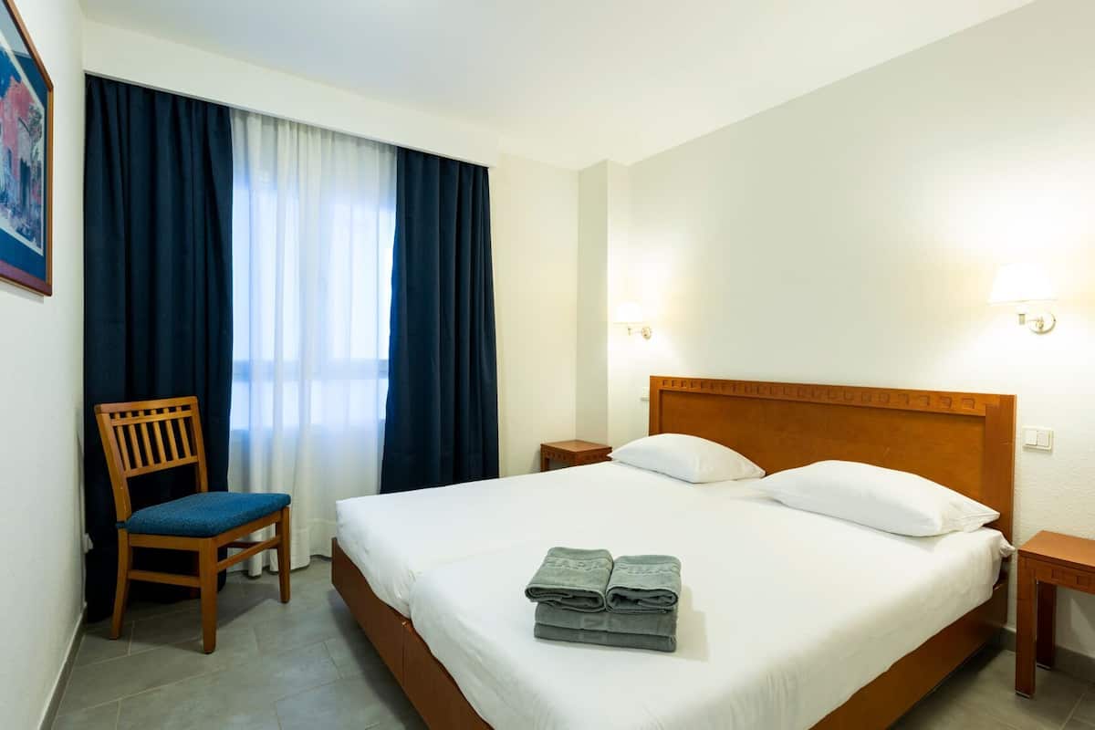 Comfort appartement, 1 slaapkamer, keuken | 1 slaapkamer, een minibar, een kluis op de kamer, een bureau