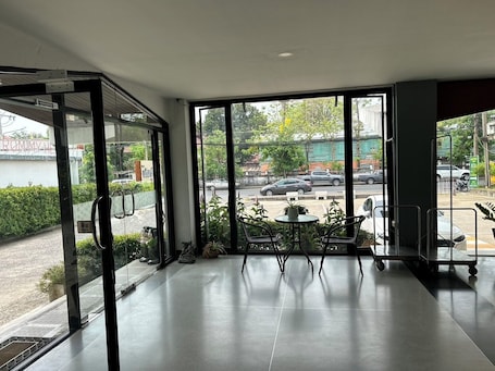 TV de tela plana 32 polegadas com canais a cabo, TV