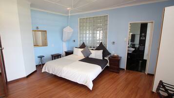 1 bedroom, in-room safe, individually decorated, individually furnished