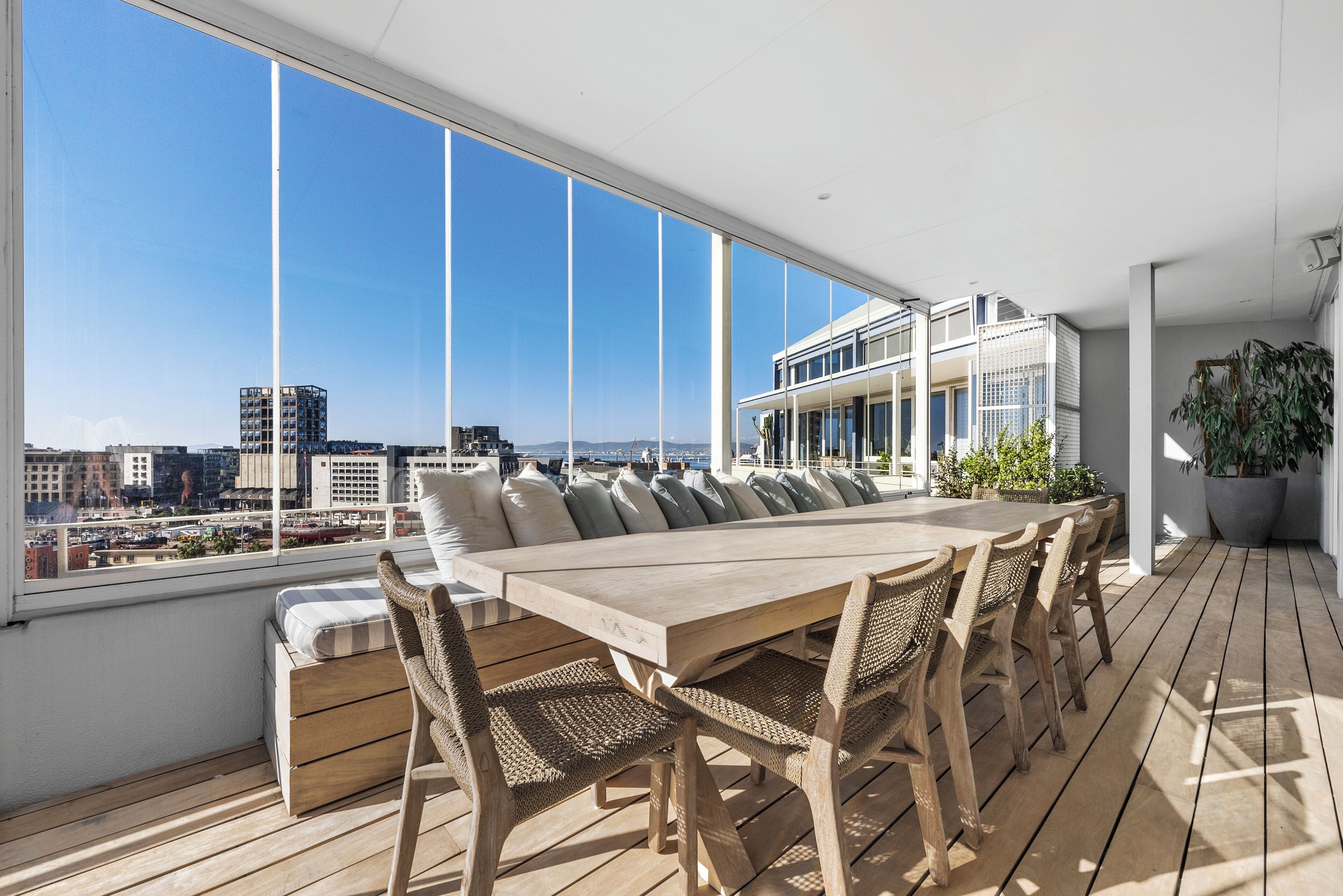 Three Bedroom Luxury Premier Penthouse 2 | شرفة/رواق