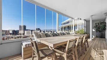 Three Bedroom Luxury Premier Penthouse 2 | Terassi/patio