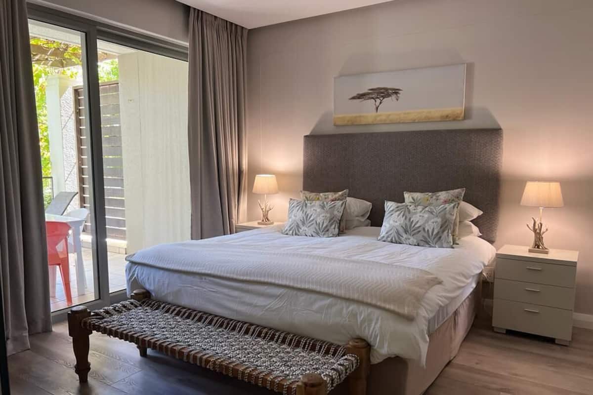 1 quarto, roupas de cama premium, cofres nos quartos