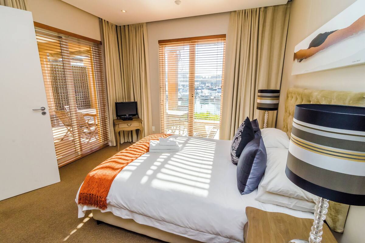 Two Bedroom Premier 1 | 1 quarto, roupas de cama premium, cofres nos quartos