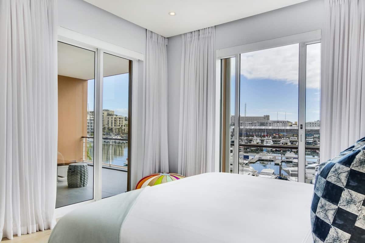 standard apartment | 3 bedrooms, premium bedding, in-room safe, individually decorated
