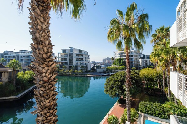 One Bedroom Superior 2 | Terrace/patio - Mountain Marina Luxury Apartments (Cape Town)