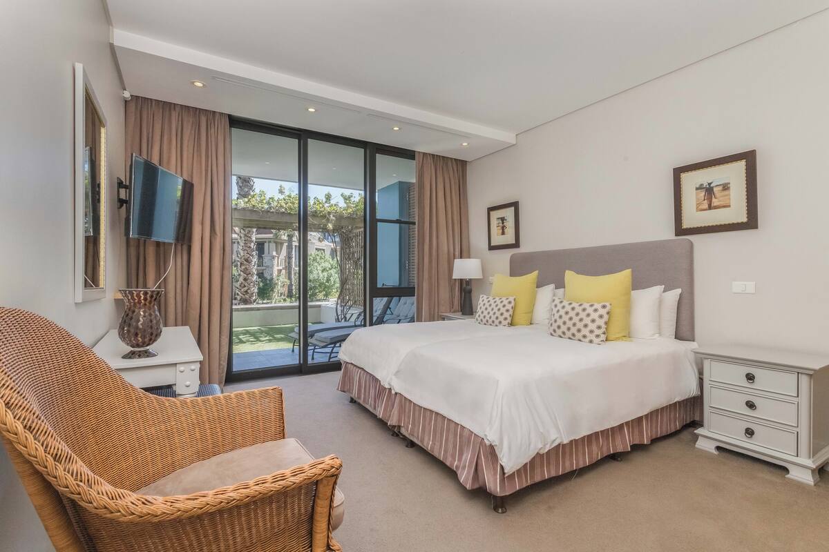 Two Bedroom Premier 13 | 1 Schlafzimmer, hochwertige Bettwaren, Zimmersafe, individuell dekoriert