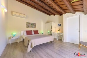 Superior Double Room | Desk, laptop workspace, soundproofing, free WiFi - B&B Cubbaita (Palermo)
