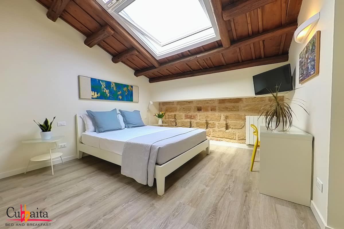 Habitación Deluxe doble | Escritorio y espacio para trabajar con un portátil