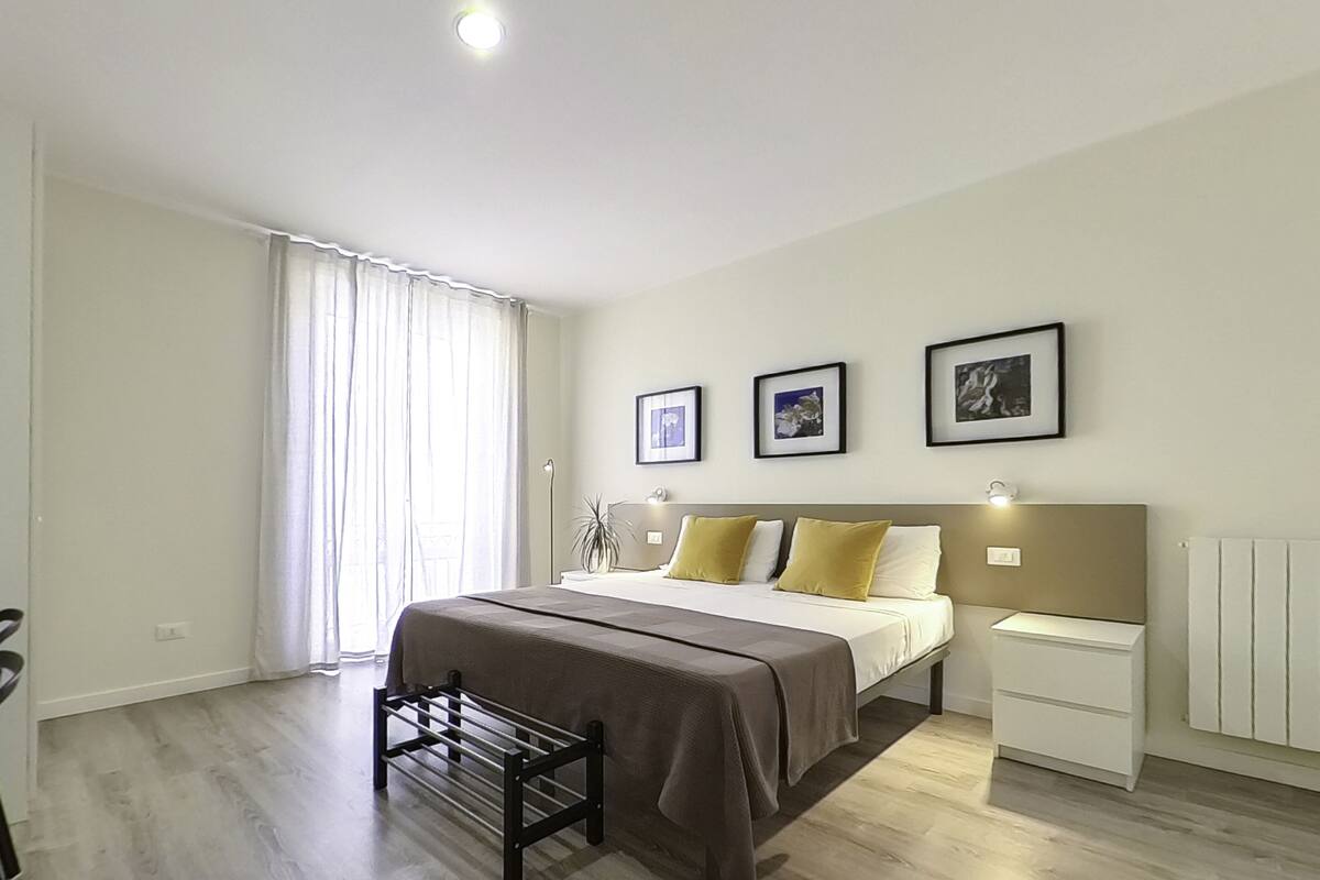 Habitación estándar con 1 cama doble o 2 individuales | Escritorio y espacio para trabajar con un portátil