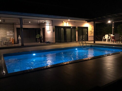 Suporn Lakeview Service APT & Homestay