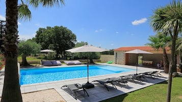 Cottage, Ensuite (Vermeille) | Outdoor pool | Outdoor pool, a heated pool