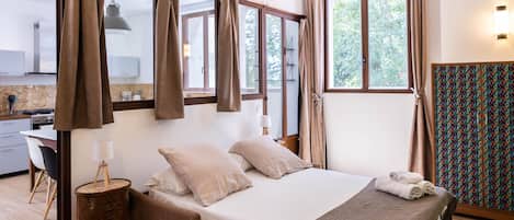 Cottage, Private Bathroom, Courtyard View (Canigou)