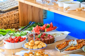 Petit déjeuner buffet compris tous les jours