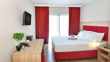 Double Room, Pool View | 1 bedroom, minibar, in-room safe, desk