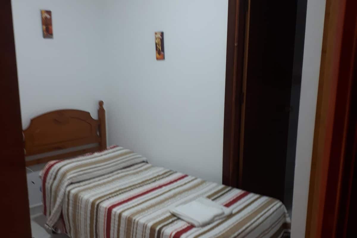 Trang trí khác biệt, phòng cách âm, bàn ủi/dụng cụ ủi quần áo