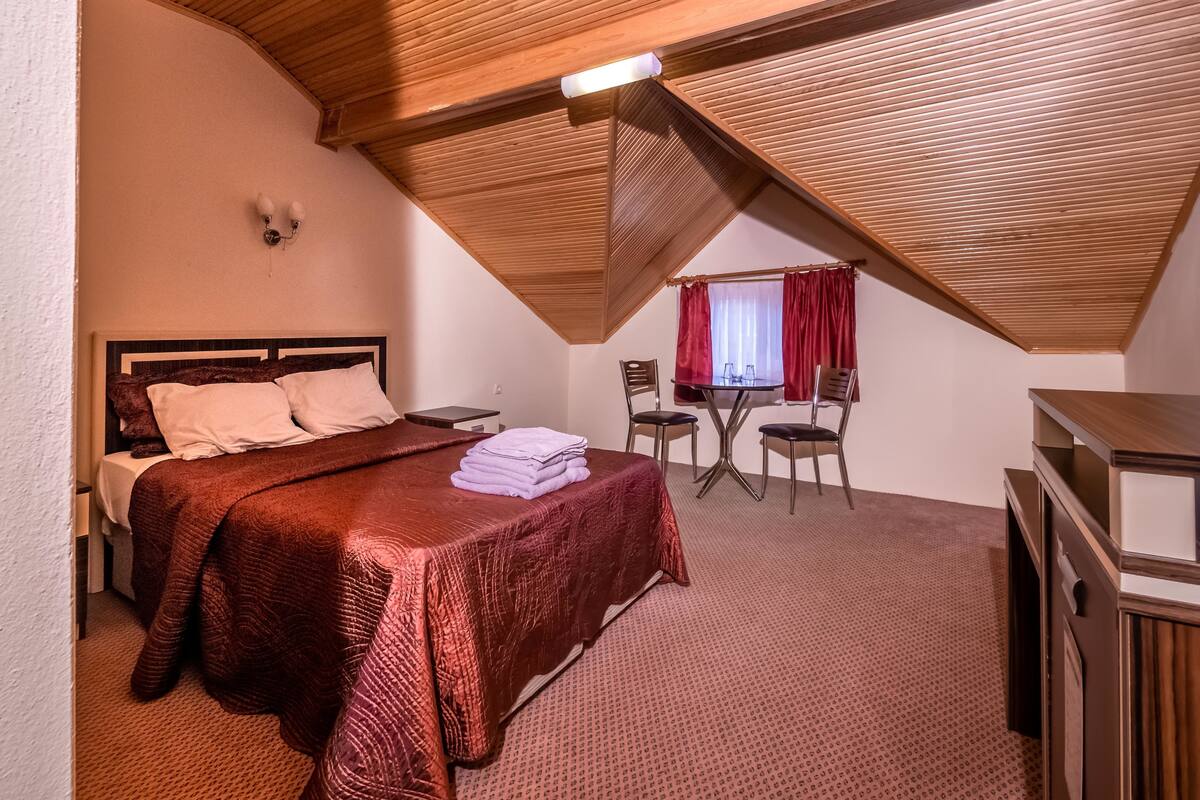 Minibar, desk, free cots/infant beds, free WiFi