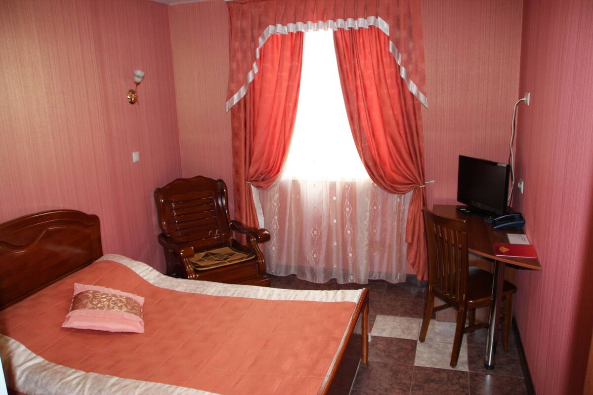 Standard Double Room | Seterika/papan seterika, katil bayi/kot (percuma), Wi-fi percuma