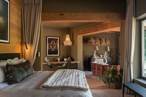 1 bedroom, premium bedding, minibar, in-room safe - Lush Private Game Lodge (Pilanesberg National Park)