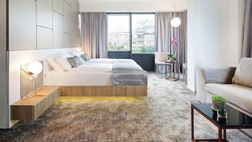 Premium bedding, pillowtop beds, in-room safe, individually decorated