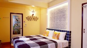 标准双人房或双床房 | 办公桌