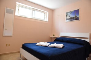 Soundproofing, iron/ironing board, free WiFi, bed sheets - Villa Paeonia (Capaccio-Paestum)