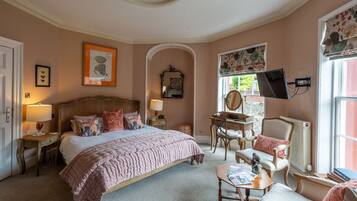 Superior Double Room, Ensuite | Iron/ironing board, cots/infant beds, rollaway beds, free WiFi
