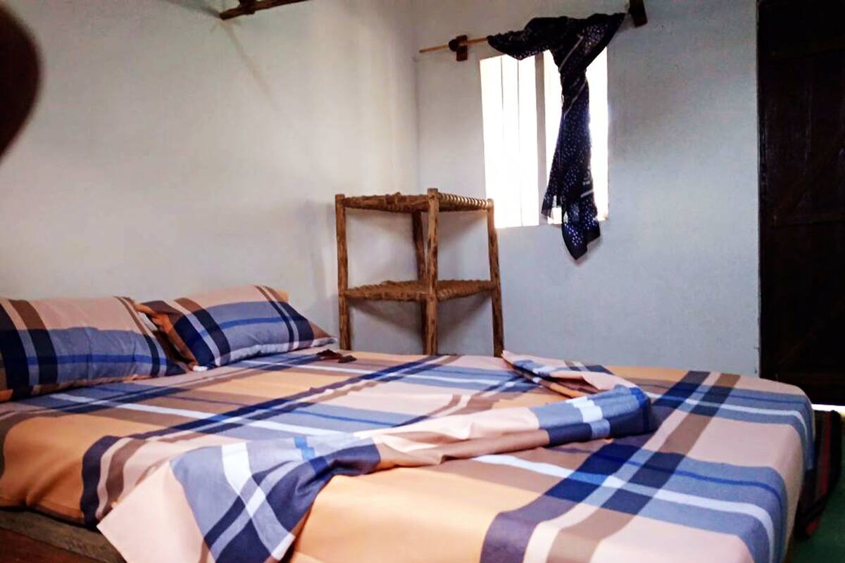 Individually decorated, individually furnished, bed sheets