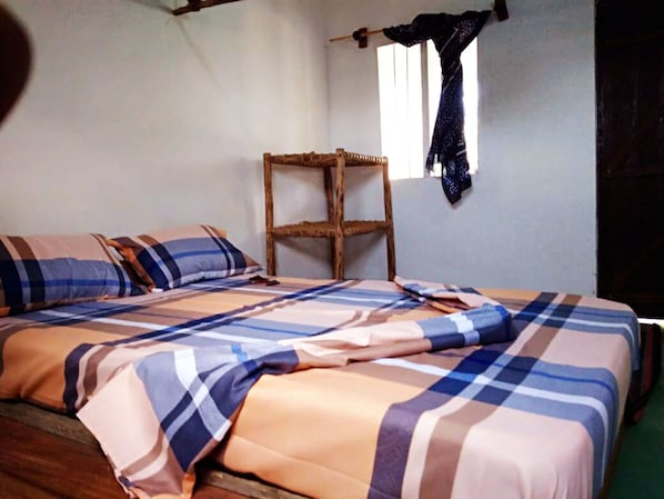 Individually decorated, individually furnished, bed sheets