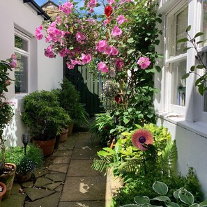 Courtyard - Castle View Guest House (Alnwick)