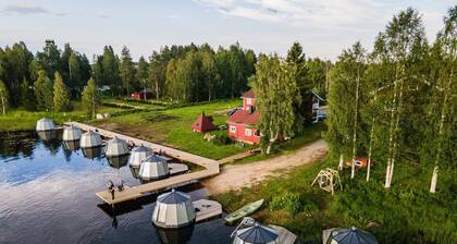 Arctic Guesthouse & Igloos