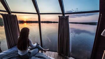 Premium Igloo for two | Bed sheets