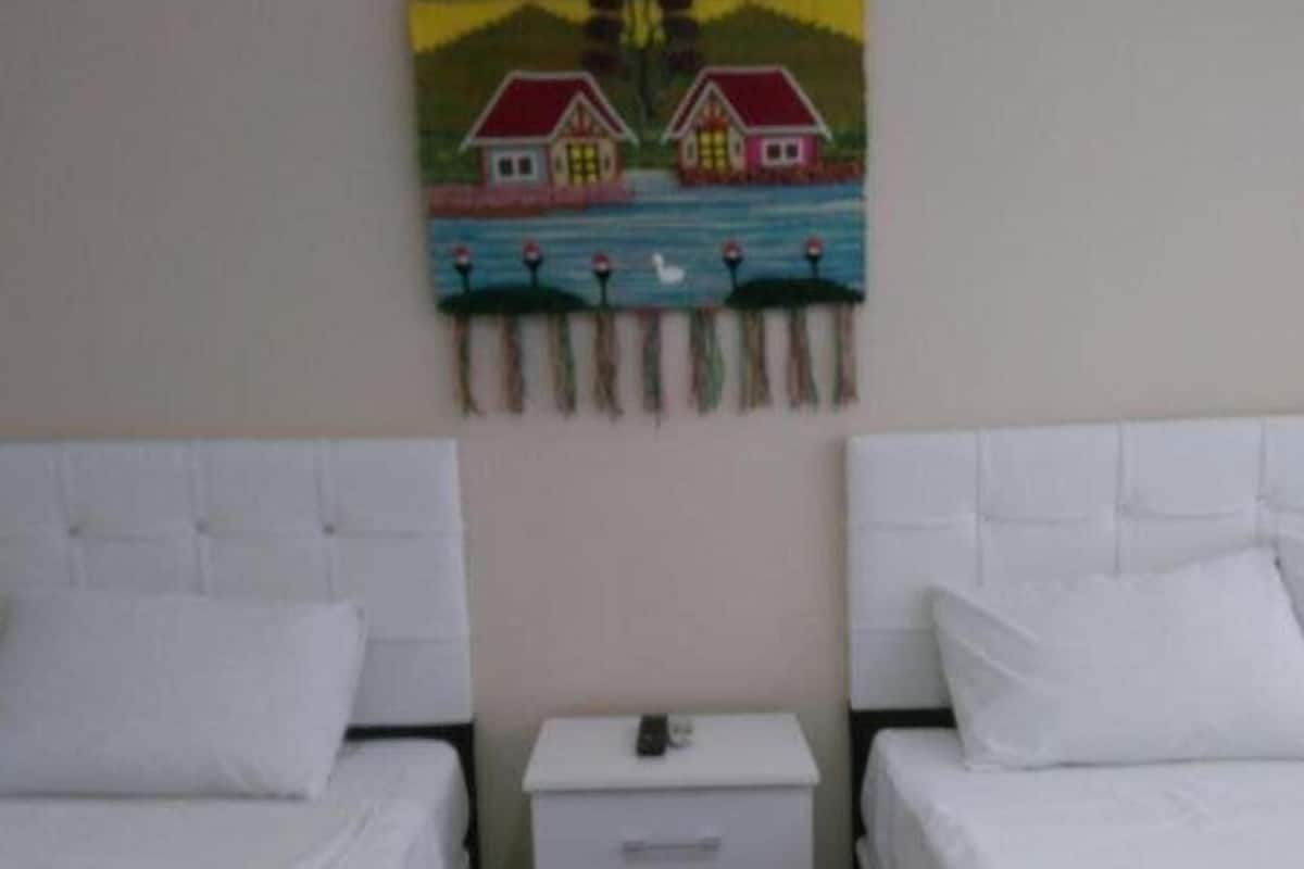 Habitación doble estándar | Escritorio y wifi gratis