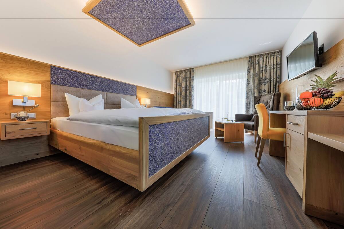 double room (2) | in-room safe, desk, free wired internet